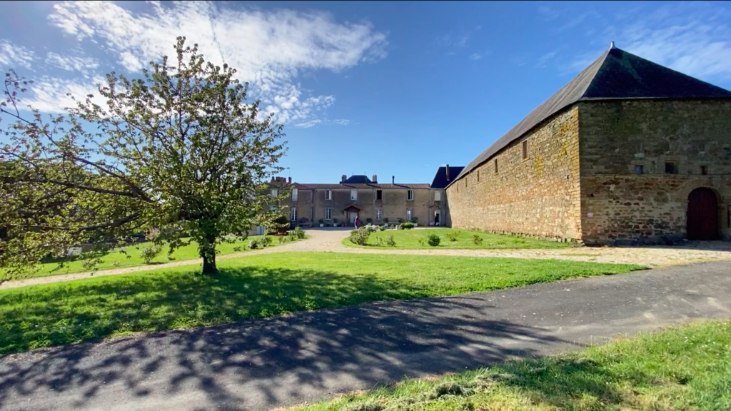 le-parc-soubise-domaine-et-ch-teau-pr-s-du-puy-du-fou-en-vend-e